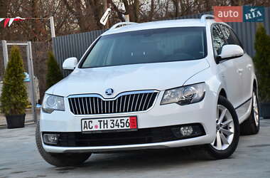 Универсал Skoda Superb 2014 в Дрогобыче