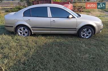 Ліфтбек Skoda Superb 2005 в Тернівці