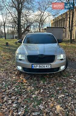 Лифтбек Skoda Superb 2011 в 