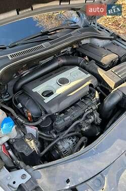 Лифтбек Skoda Superb 2011 в 