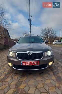 Універсал Skoda Superb 2012 в Білгороді-Дністровському