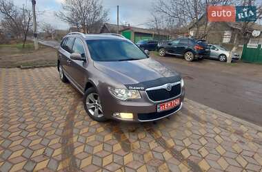 Універсал Skoda Superb 2012 в Білгороді-Дністровському