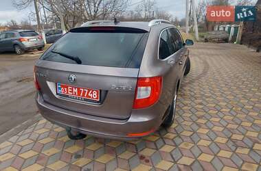 Універсал Skoda Superb 2012 в Білгороді-Дністровському