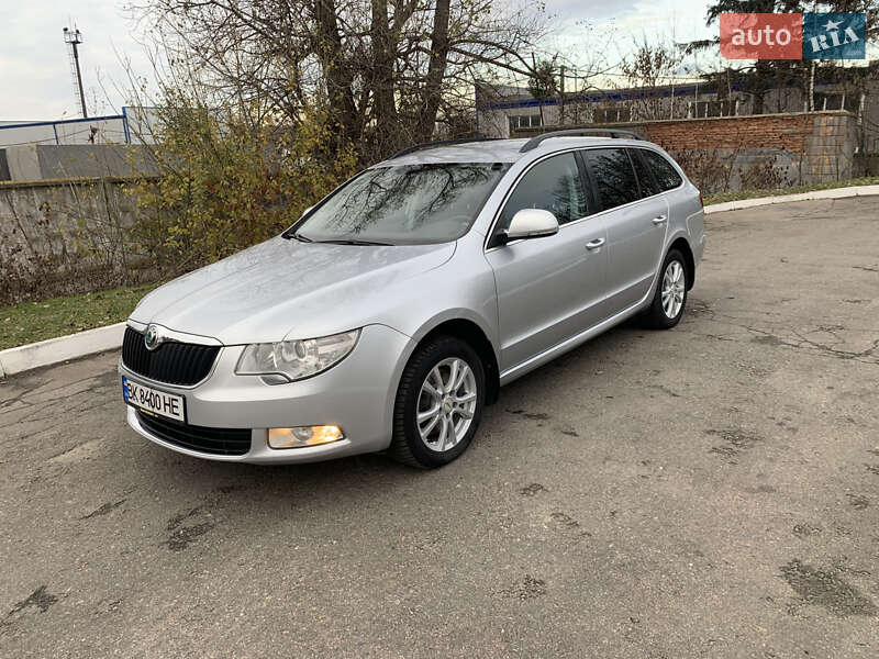 Універсал Skoda Superb 2012 в Рівному