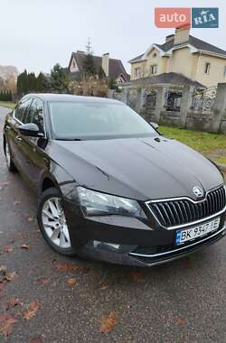 Лифтбек Skoda Superb 2017 в Ровно