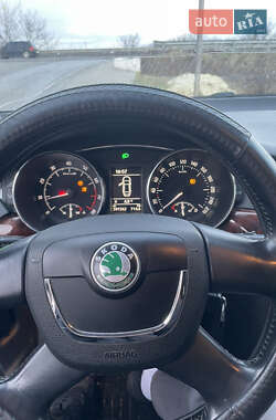 Лифтбек Skoda Superb 2012 в 