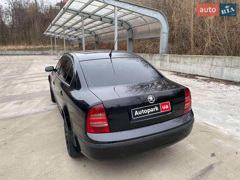 Ліфтбек Skoda Superb 2002 в Києві