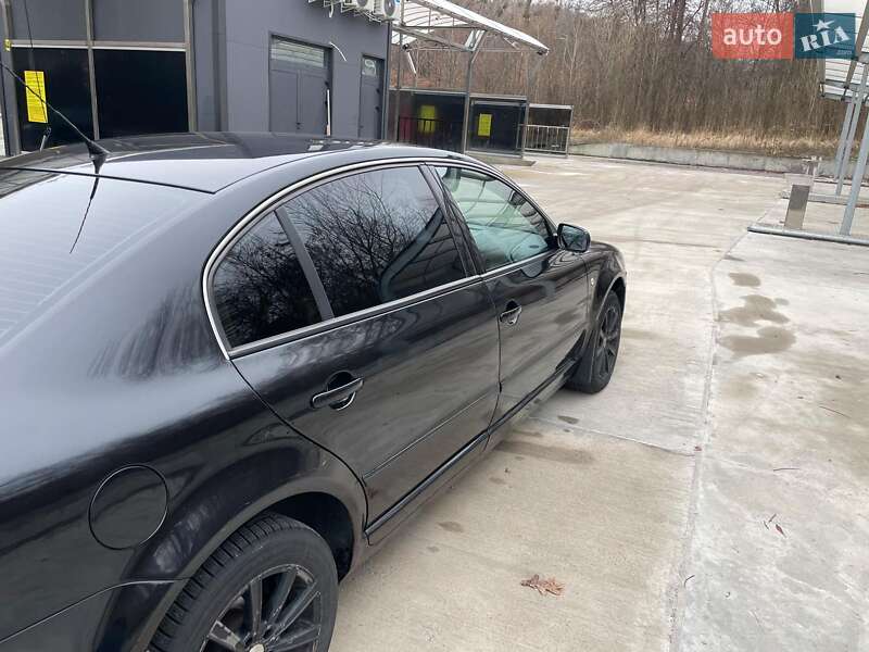 Ліфтбек Skoda Superb 2002 в Києві