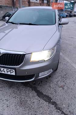 Лифтбек Skoda Superb 2009 в 