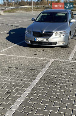 Універсал Skoda Superb 2013 в Львові