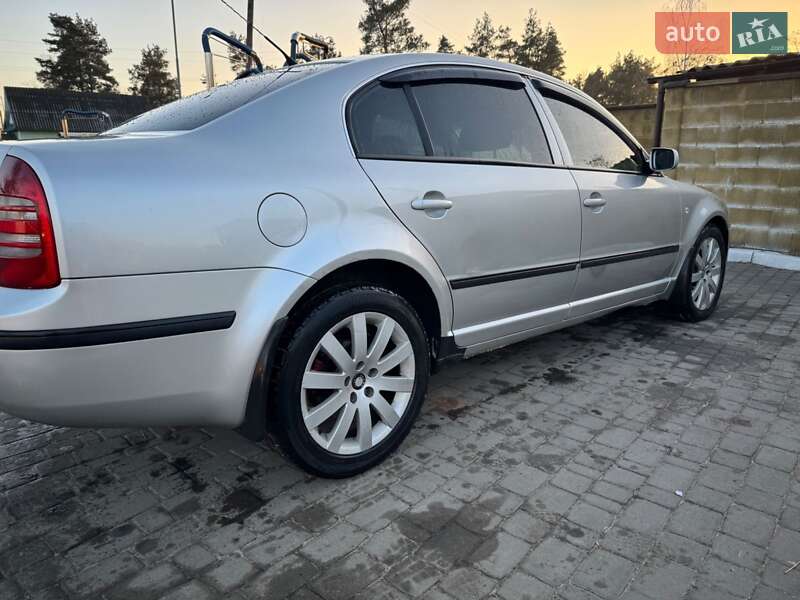 Лифтбек Skoda Superb 2005 в Сарнах фото 11 Лифтбек Skoda Superb 2005 в Сарнах