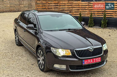 Лифтбек Skoda Superb 2009 в Бродах