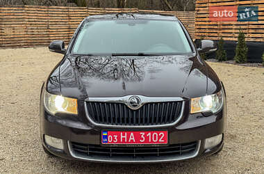 Лифтбек Skoda Superb 2009 в Бродах