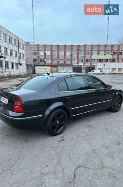 Лифтбек Skoda Superb 2004 в Запорожье