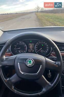 Ліфтбек Skoda Superb 2012 в 