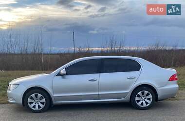 Ліфтбек Skoda Superb 2012 в 