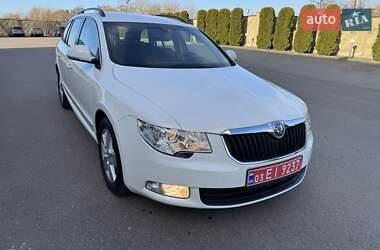 Універсал Skoda Superb 2010 в Луцьку