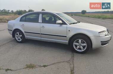 Лифтбек Skoda Superb 2006 в Хороле