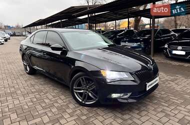 Лифтбек Skoda Superb 2016 в Кривом Роге