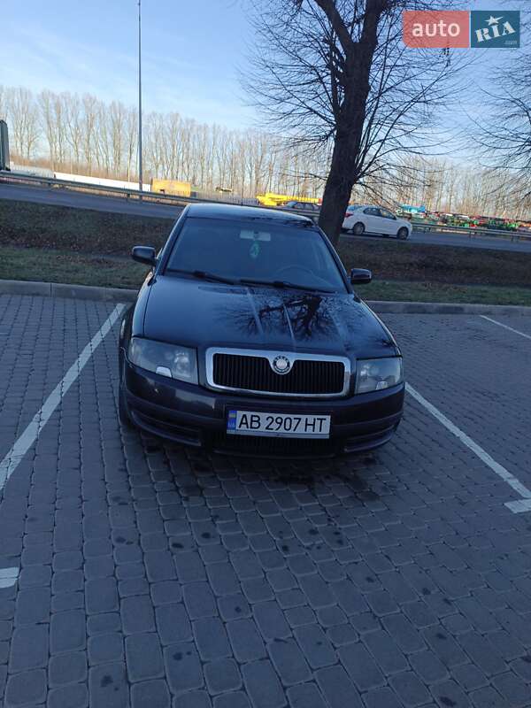 Лифтбек Skoda Superb 2005 в 