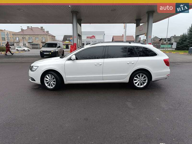 Универсал Skoda Superb 2014 в Мукачево
