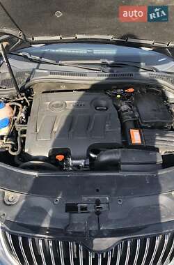 Лифтбек Skoda Superb 2012 в 