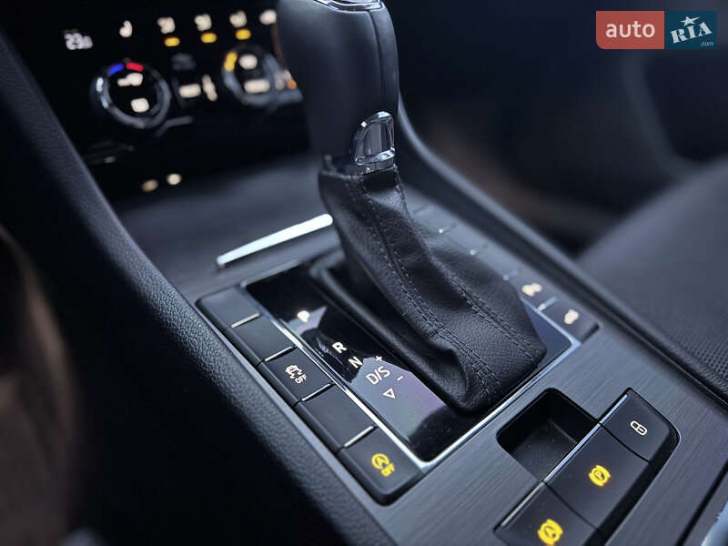 Лифтбек Skoda Superb 2019 в Мукачево