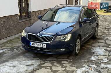 Універсал Skoda Superb 2014 в Тячеві