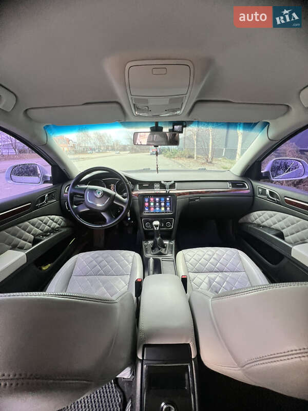 Лифтбек Skoda Superb 2010 в Киеве