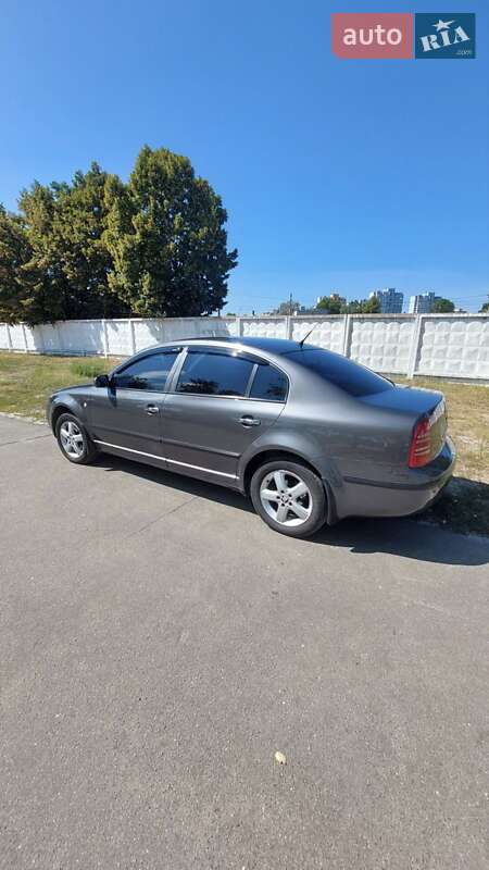 Лифтбек Skoda Superb 2005 в Броварах