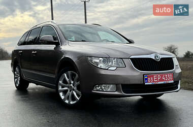 Універсал Skoda Superb 2011 в Києві