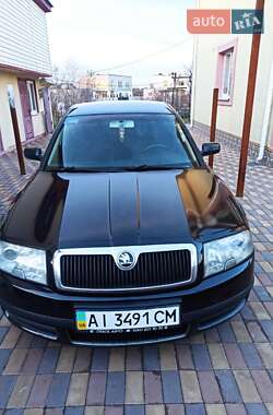 Ліфтбек Skoda Superb 2005 в Глевасі