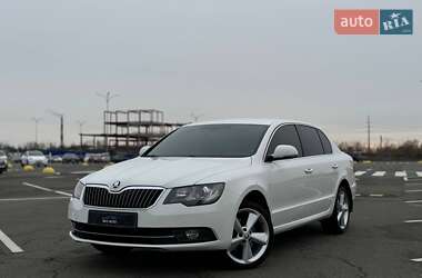 Лифтбек Skoda Superb 2014 в Киеве