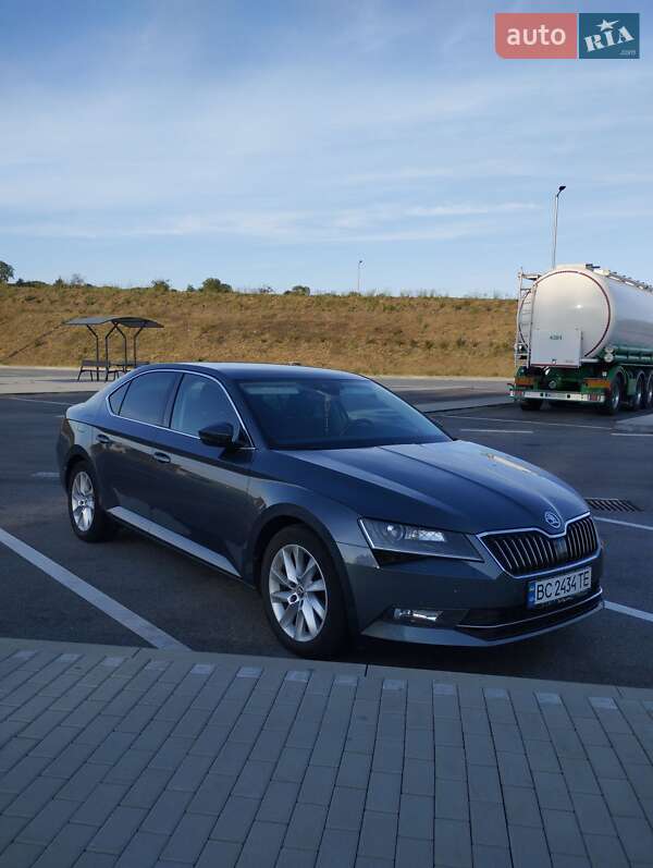 Skoda Superb 2019