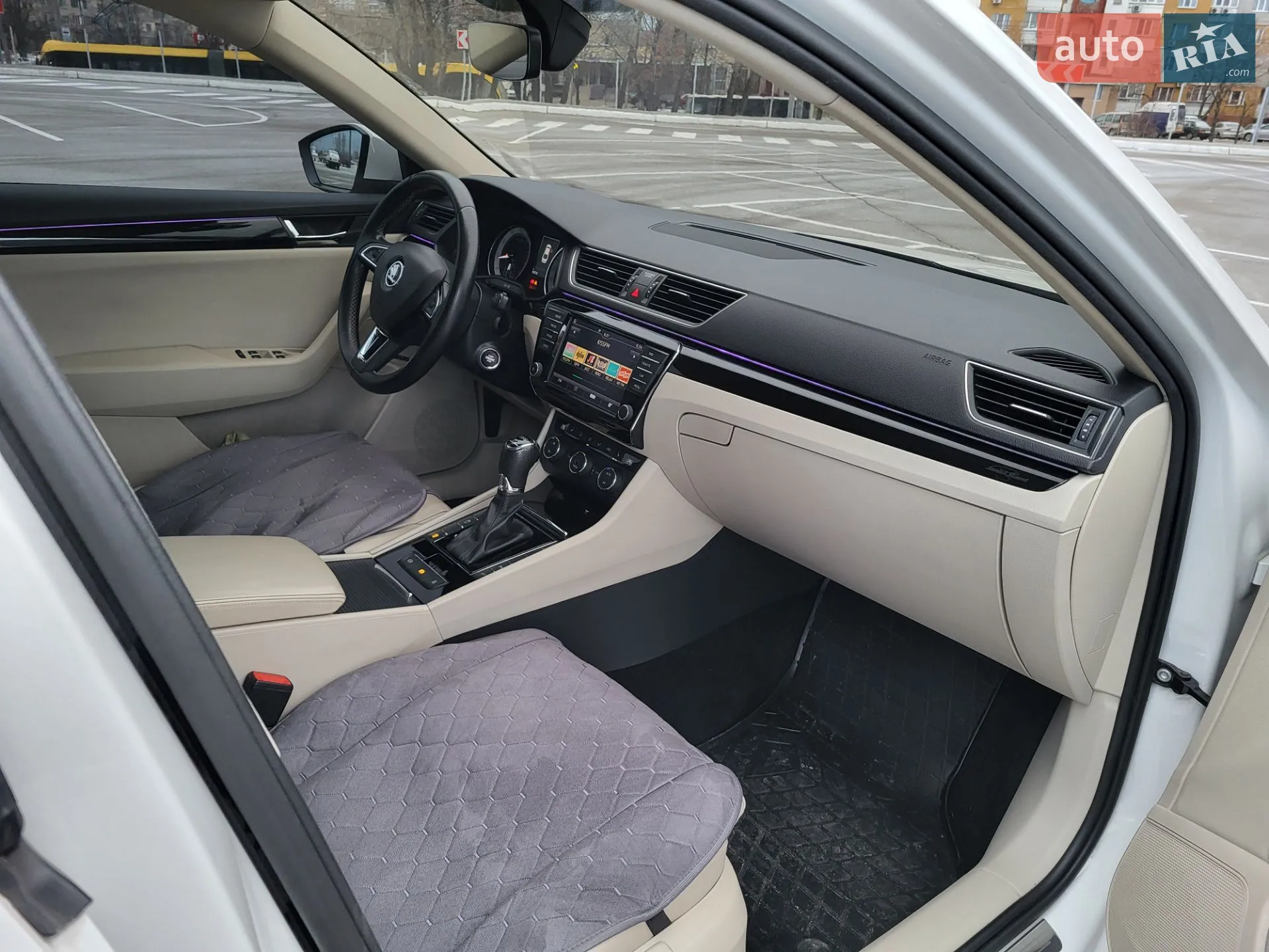 2017 Skoda Superb - мініатюра 8