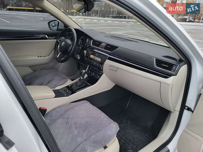Лифтбек Skoda Superb 2017 в Киеве