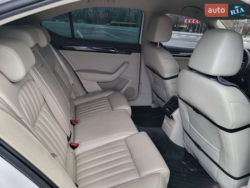 Лифтбек Skoda Superb 2017 в Киеве
