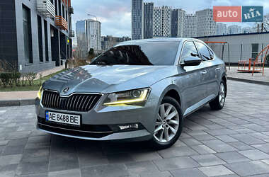 Лифтбек Skoda Superb 2015 в Киеве