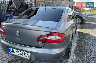 Лифтбек Skoda Superb 2008 в 