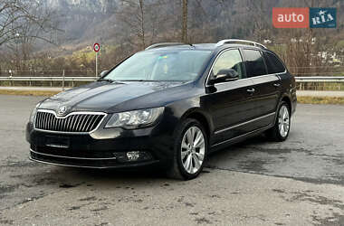 Універсал Skoda Superb 2014 в Рівному