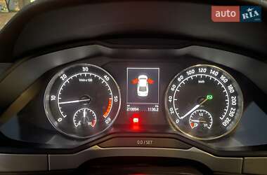 Лифтбек Skoda Superb 2016 в 