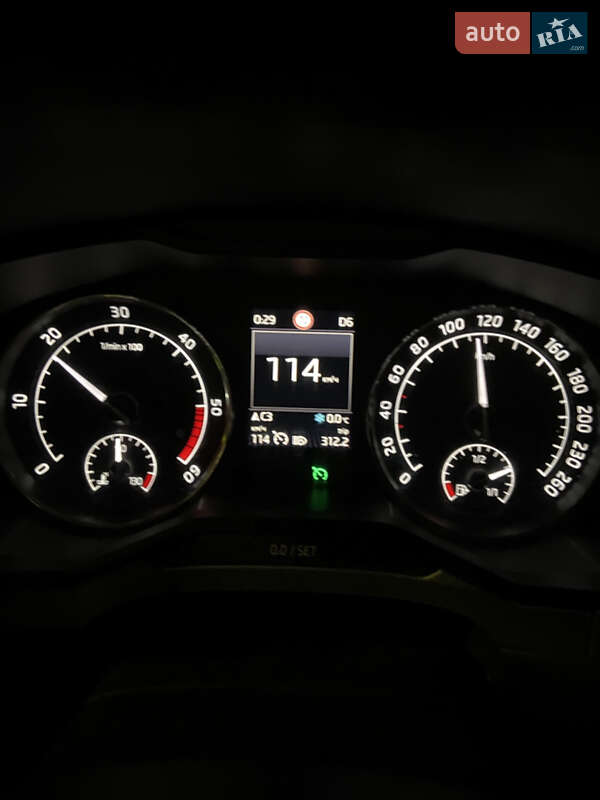 Универсал Skoda Superb 2016 в Нововолынске