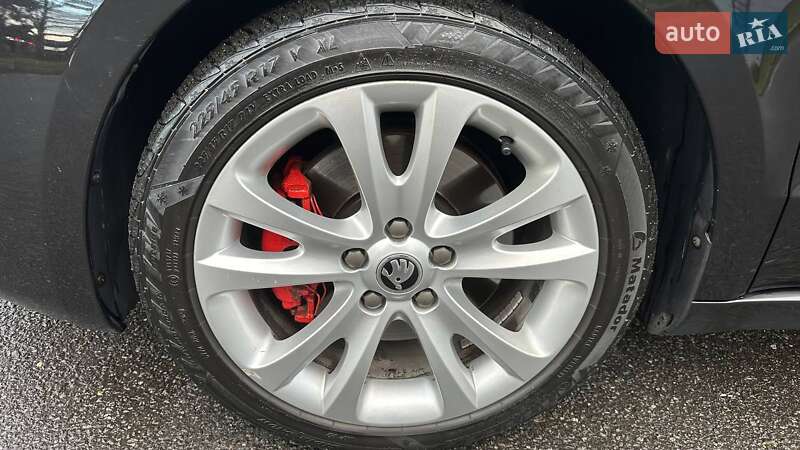 Универсал Skoda Superb 2015 в Ужгороде