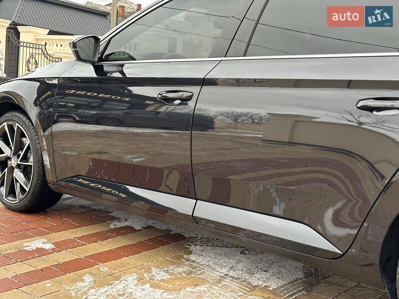 Універсал Skoda Superb 2015 в Снятині