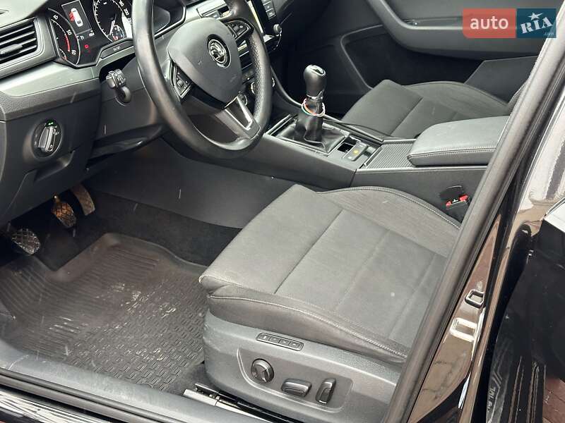 Універсал Skoda Superb 2015 в Снятині