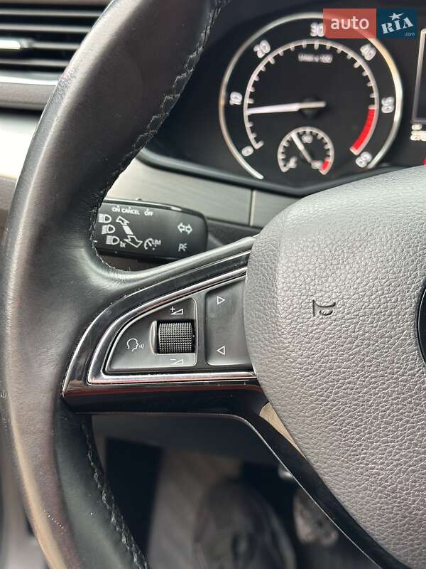 Універсал Skoda Superb 2015 в Снятині
