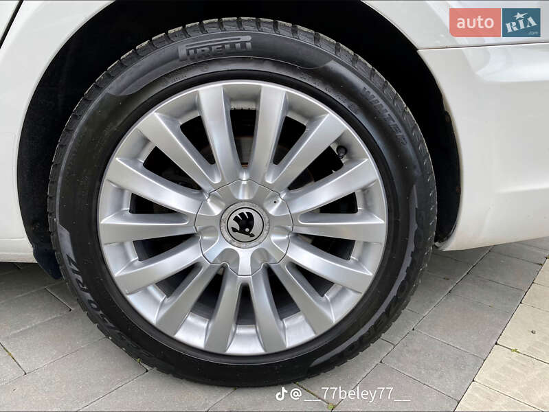 Лифтбек Skoda Superb 2013 в Хусте