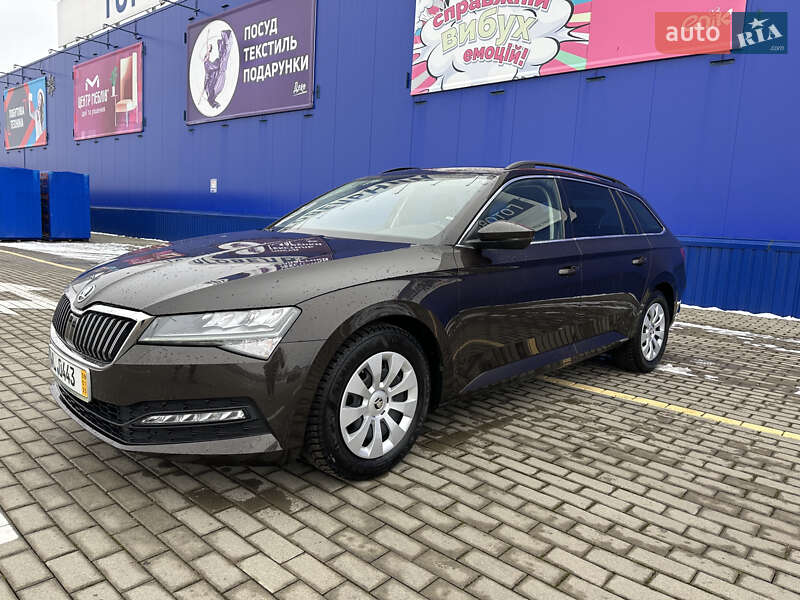 Універсал Skoda Superb 2021 в Нововолинську