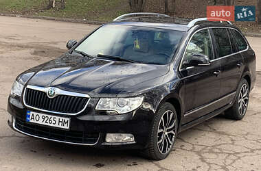 Універсал Skoda Superb 2011 в Кропивницькому