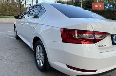 Ліфтбек Skoda Superb 2015 в Павлограді